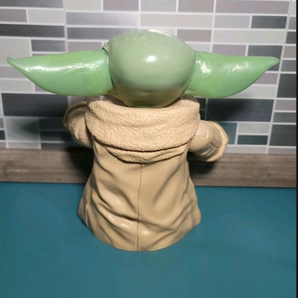 Star Wars The Mandalorian Baby Yoda posable action - Picture 6 of 11